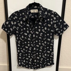 Abercrombie & Fitch Men's Black Floral Button Down Shirt